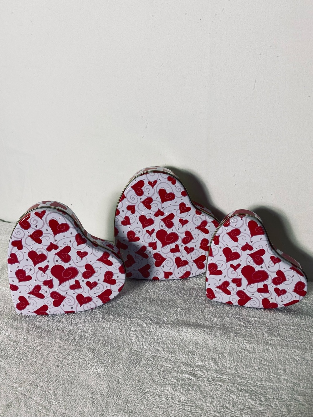 Set of 3 Heart Shaped Nesting Tins Valentine Storage Boxes Red White
